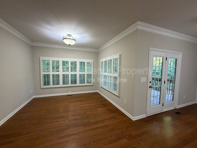 Building Photo - 12785 Doe Dr