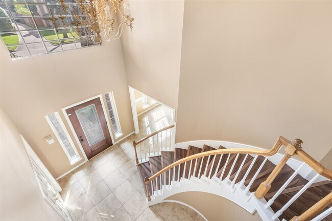 Building Photo - 16222 Rutley Cir