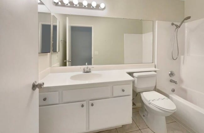 Building Photo - 376 Win Ct