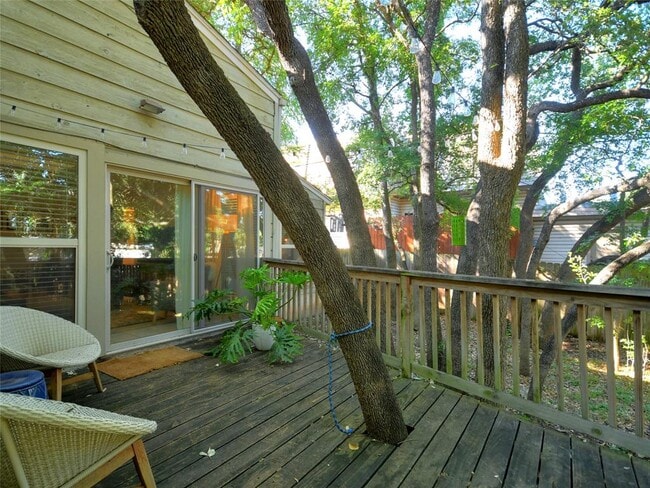 Building Photo - 8121 Ceberry Dr