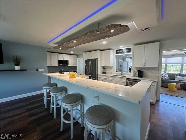 Building Photo - 723 Sabur Ct