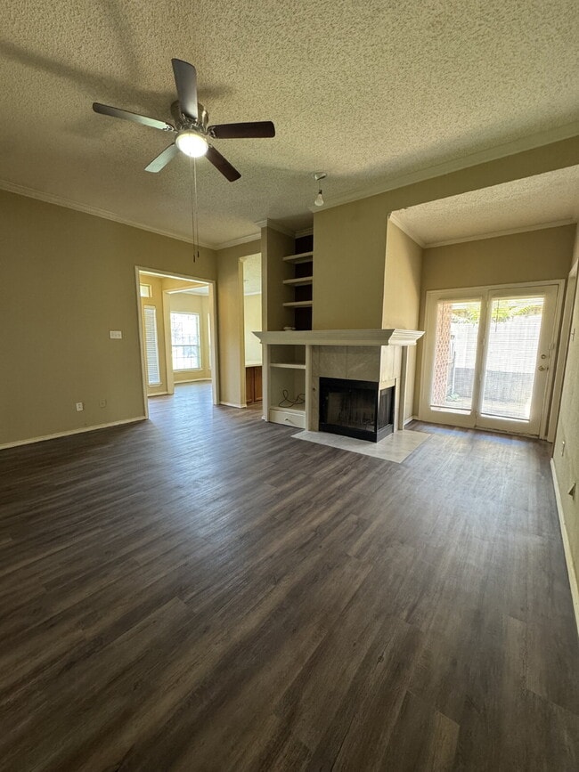 Building Photo - House Located Near Shadow Hills Golf Cours...
