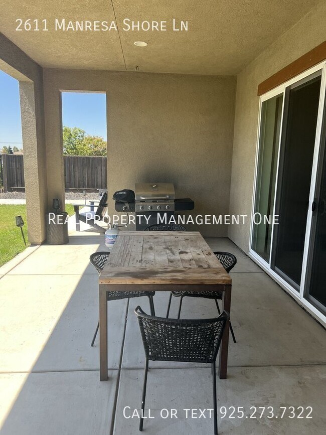 Building Photo - 2611 Manresa Shore Ln