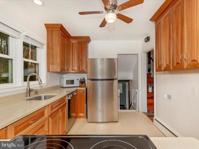 Building Photo - 6510 Panorama Dr