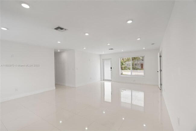 Building Photo - 10501 SW 53rd St
