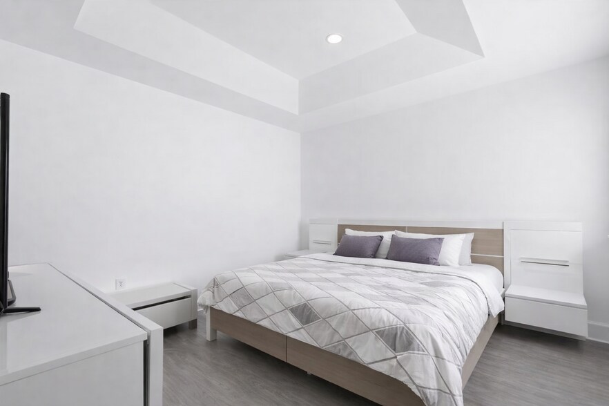 Master bedroom - 2008 SW 102nd Ter