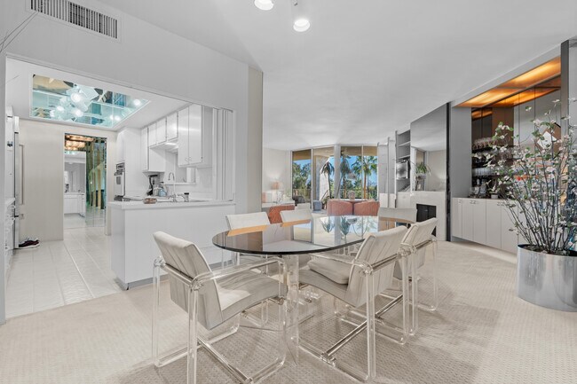 Building Photo - 900 Island Dr