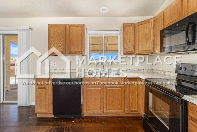 Building Photo - 147 S Golfwood Dr W