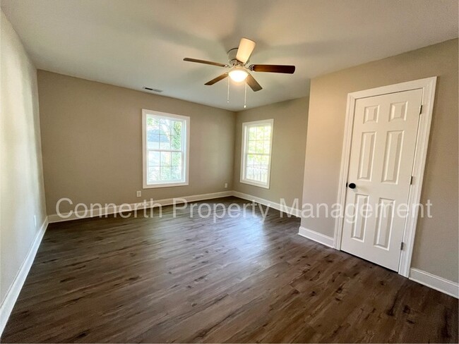 Building Photo - 774 Gracey Ave