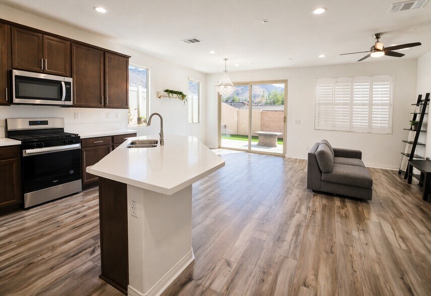 Building Photo - 8167 Elissa Dr