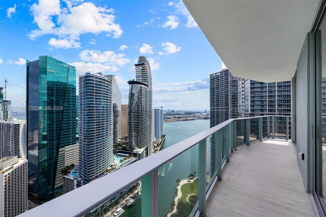 Building Photo - 77 SE 5th St