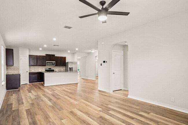 Building Photo - Single Story RedBird Ranch Rental! No Carp...