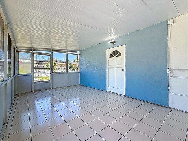 Building Photo - 4716 Town N Country Blvd