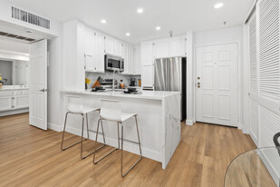 Building Photo - 5605 Friars Rd