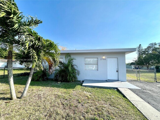 Primary Photo - 2750 NW 4th Ct