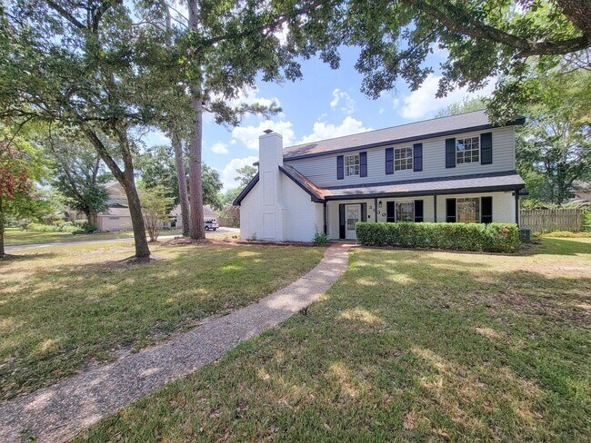 Building Photo - 3930 Cypress Hill Dr