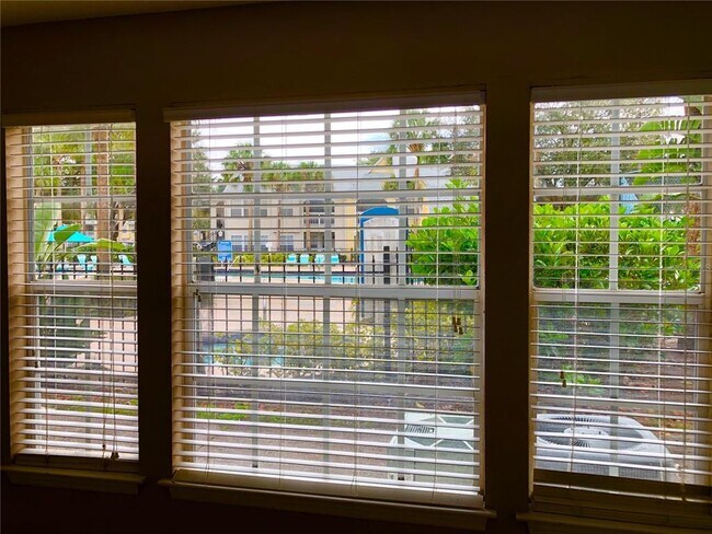 Building Photo - 1043 S Hiawassee Rd