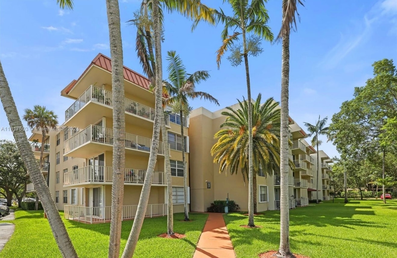 Building Photo - 13100 SW 92nd Ave