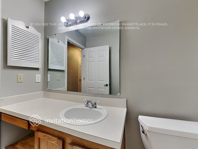 Building Photo - 479 Baybrook Dr