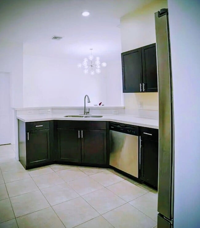 Building Photo - 2455 Curley Cut