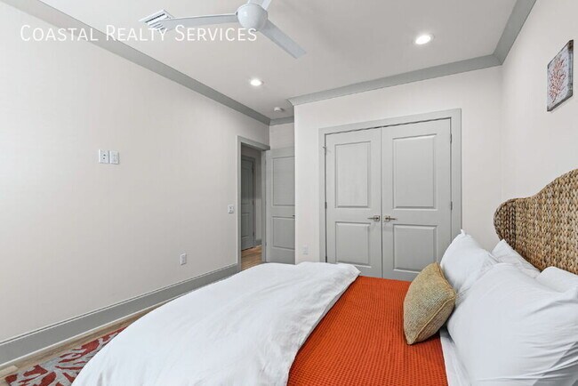 Building Photo - 45 Golden Bell Ct