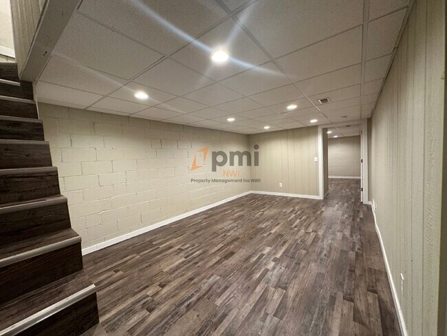 Building Photo - 1506 Rumely St