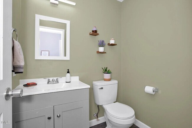 Building Photo - Charming 3BR House in Fayetteville