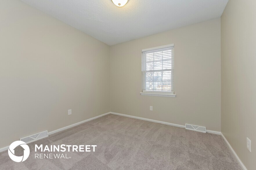 Building Photo - 4815 S Kendall Dr