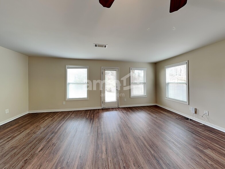 Building Photo - 143 Hawken Trail