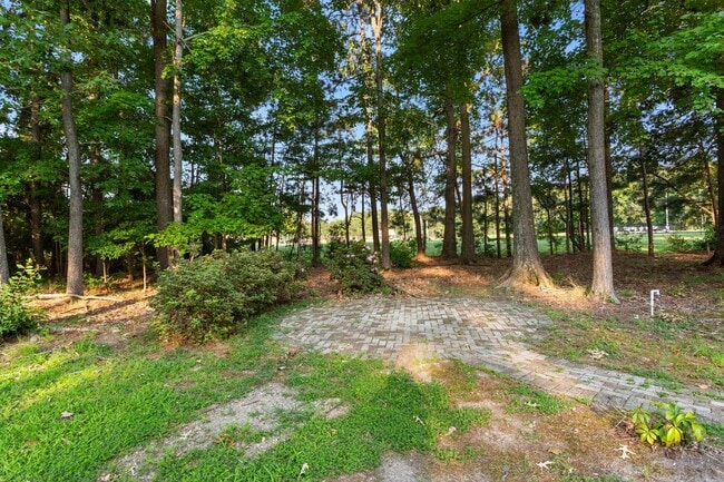 Building Photo - 6 Kirby Ct