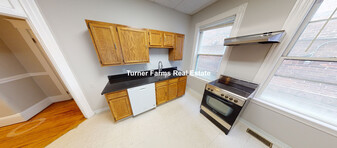 Building Photo - 13 Pleasant St
