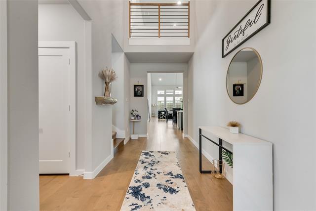 Building Photo - 211 Coyote Creek Dr