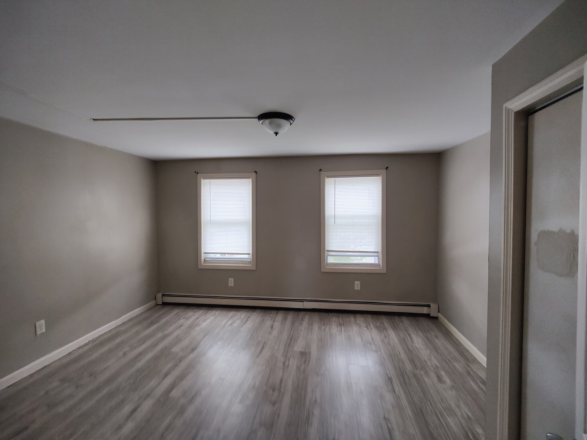 Building Photo - 165 Merrimack St