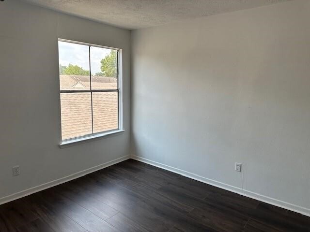 Building Photo - 8722 Maplecrest Dr