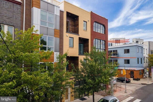 Building Photo - 1826 Frankford Ave