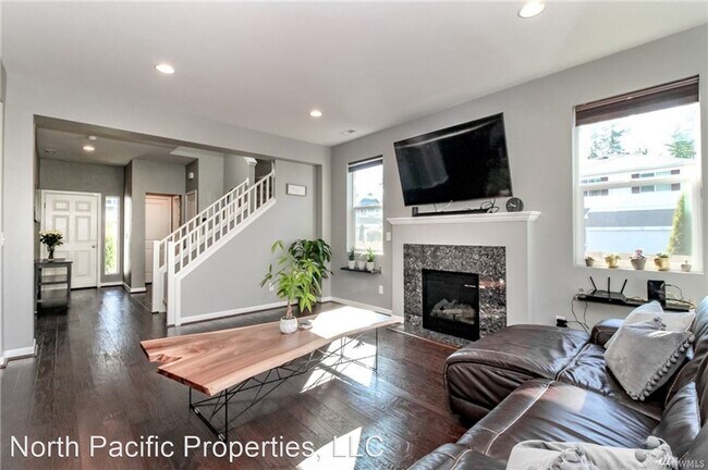 Building Photo - 4 br, 2.5 bath House - 27475 211th Ct SE