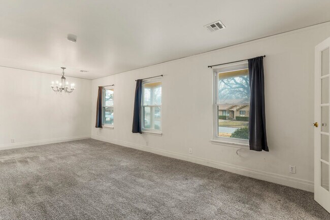 Building Photo - 6010 S 73rd East Ave