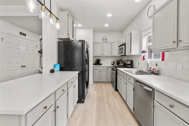 Building Photo - 3223 Autumn Bridge Ln