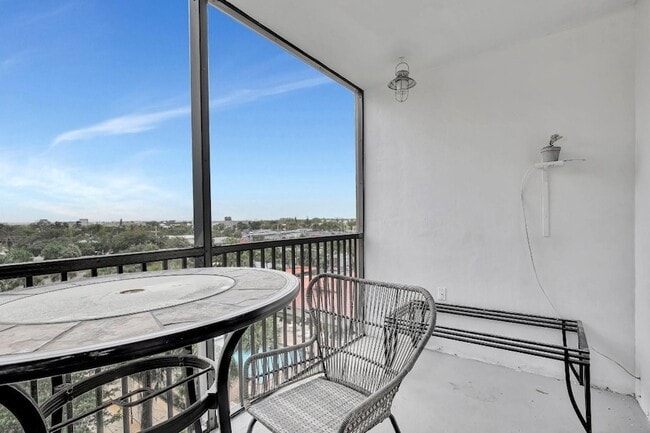 Building Photo - 2350 NE 14th Street Causeway