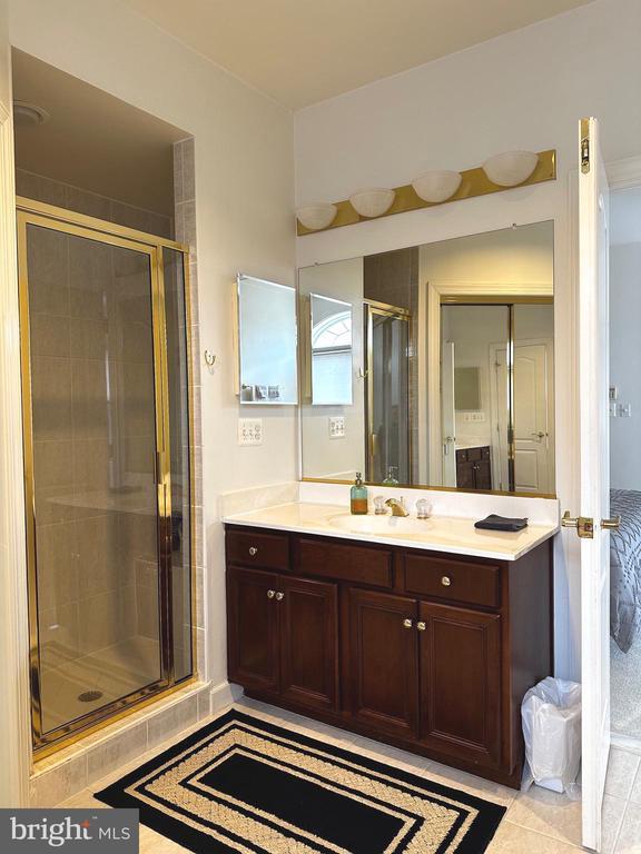 Building Photo - 1607 Seneca Ave