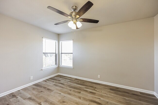 Building Photo - 10478 Tippecanoe