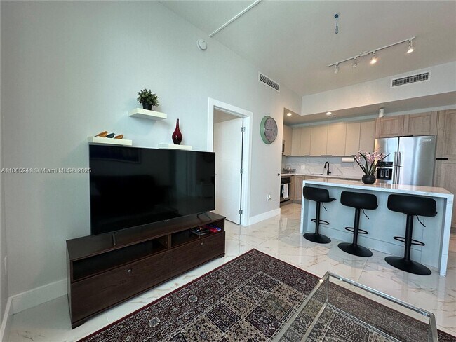Building Photo - 950 Brickell Bay Dr