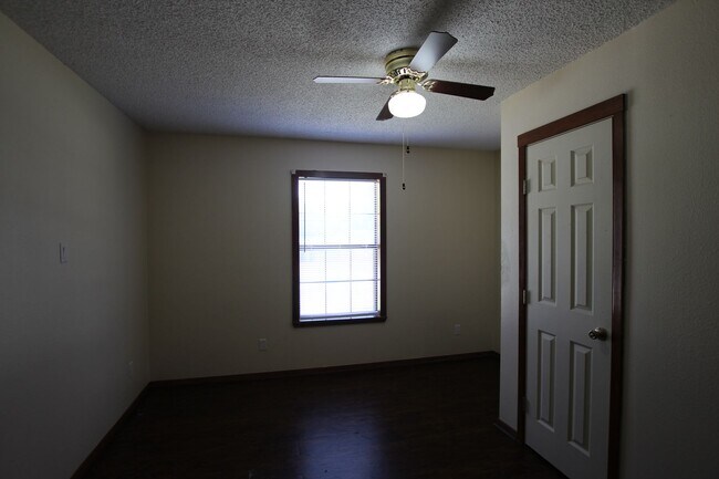Building Photo - Beautiful 3 Bed 2 Bath Home in Tyler's Azalea District