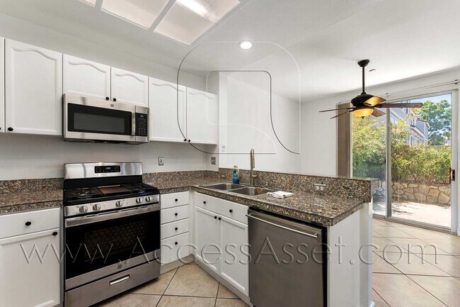Building Photo - Thoughtfully Designed 3 Bedroom Home with Modern Everyday Comfort