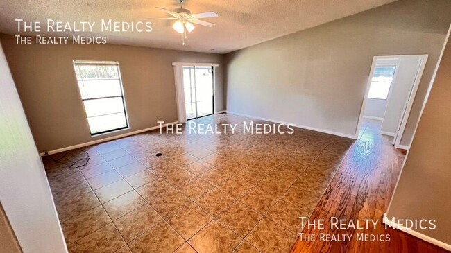 Building Photo - 10535 Abingdon Chase