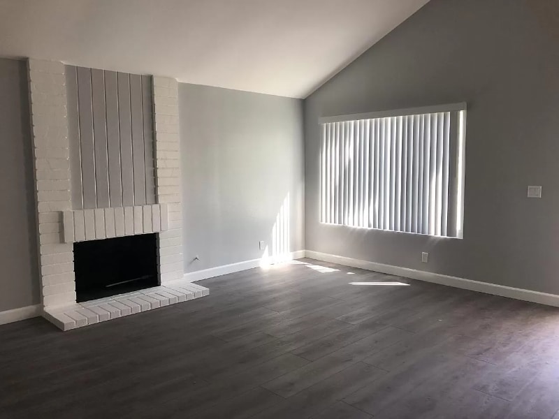 Building Photo - 21107 Vía Santiago