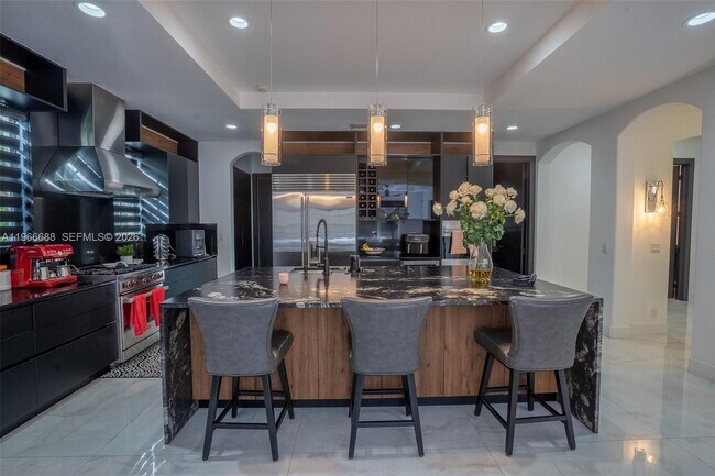 Building Photo - 7875 NW 110th Dr