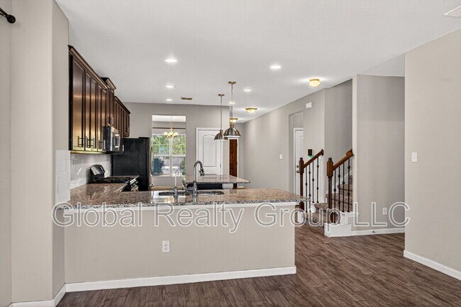 Building Photo - 10426 Rosalina Lp