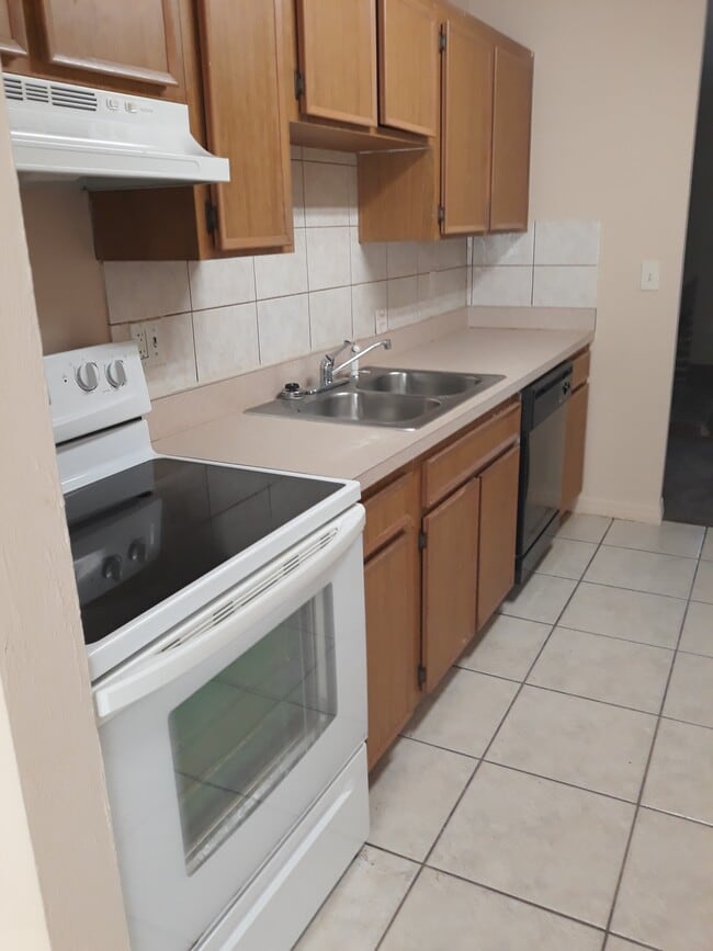 Building Photo - 5123 Picadilly Circus Ct