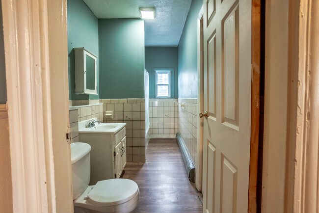 Building Photo - 11 Bearse Ave